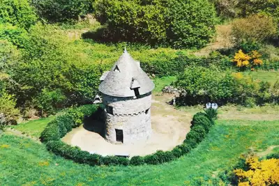 Image de Moulin dominant la mer et la campagne Bretonne