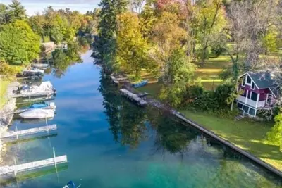 Image de Excellent FingerLakes- Owasco lake waterfront vacation home-Kayakers paradise! !