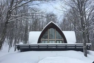 Image de Stratton Mountain Home Hot Tub, Fire Pit and walk to the mountain.