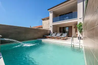 Image de Belle maison à Barban avec WiFi