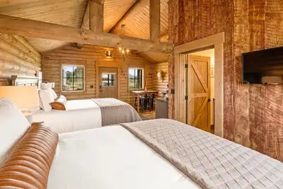 Image de Cozy Log Cabin near Yellowstone River and Park