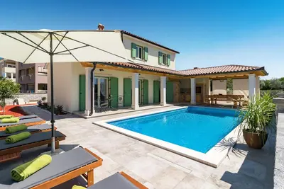 Image de Superbe maison Ă Peroj