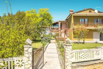 Image de Bel appartement de 2 chambres à.