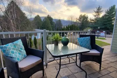 Image de Le Champlain 101| Condo Duplex avec Piscine