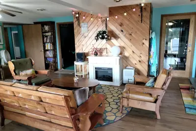 Image de Pj's Oasis. . . country home. . . Lake Superior view. . . star filled sky! !