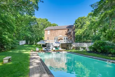 Image de Beautiful Private, Secluded Southampton All Season Retreat, Close To Beaches