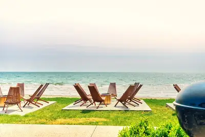 Image de Suite 204: Beautiful 3-Bedroom Beachfront Townhouse