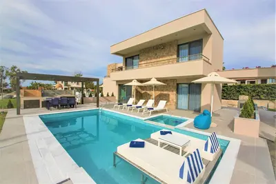 Image de Ocean Private Villas - Villa Kirki - private heated pool/jacuzzi/barbecue