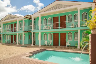 Image de Cococabana5 newly renovated 1br/1ba apar in downtown Coco, 5 min walk to beach.