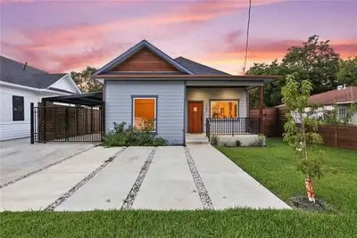 Image de Bishop Arts Bungalow Escape