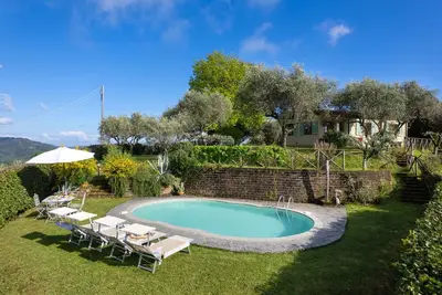 Image de Belle maison de vacances privée avec piscine privée, Wifi, Tv, patio, près de Viareggio