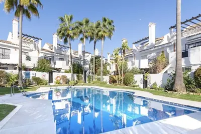 Image de Luxury 3 Bed Townhouse in Puerto Banus, Marbella
