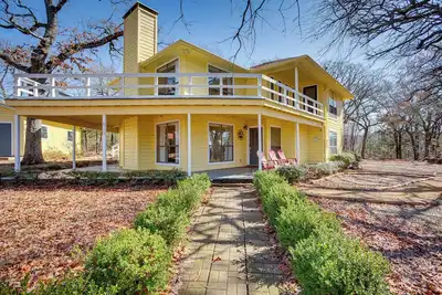 Image de Spacious Texas Getaway 1/2 Mi to Lake Texoma!