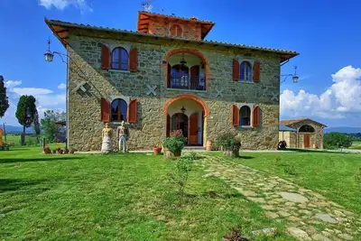 Image de Maison de vacances Lucignano pour 3 - 9 personnes avec 5 chambres à coucher - Maison de vacances