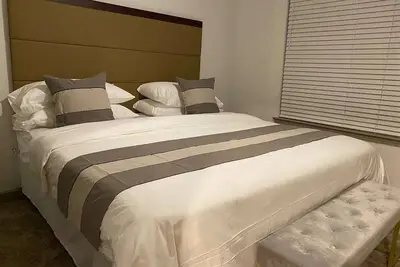 Image de Comfortable & Cozy Home @ Med Center|KingSize |1br