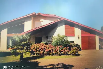 Image de Maison d'architecte 170 m2 avec piscine