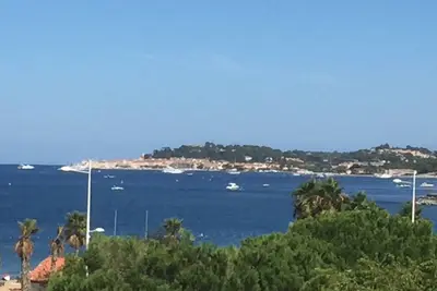 Image de Golfe de St-Tropez appartement climatisé terrasse vue mer plage à 150 m 4/6 pers