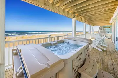 Image de Oceanfront Home w/ Hot Tub, Elevator, Game Room, Cmty Pool and Tennis/Pickleball