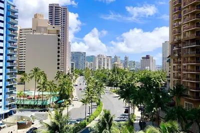 Image de City View Upgraded Ilikai Condo! Ocean Front Building!