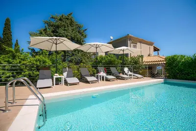 Image de Villa Natilia: Sunny pool, A/C, nice views