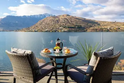 Image de Kikorangi | Lake View, Bbq, A/C & Free Parking