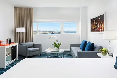 Image de Playful Bay View Suite at Yve Hotel Miami, Family-friendly!