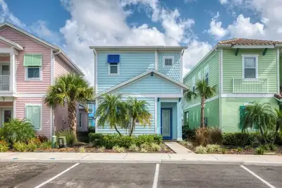 Image de Cocktails & Dreams Cottage with Private Pool near Disney with Margaritaville.