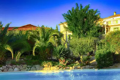 Image de Suite avec terrasse aux portes des Cévennes