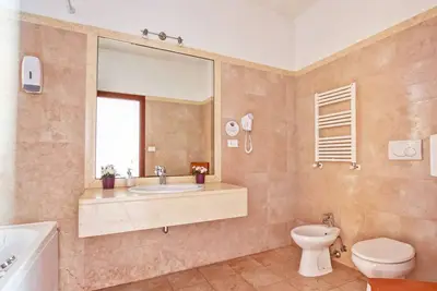 Image de BigFamilyFlats - Vatican & Piazza Navona & Trastevere - 8 rooms - 20 pax