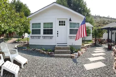 Image de Hartville Hideaway in the Hills - Miner's Cottage