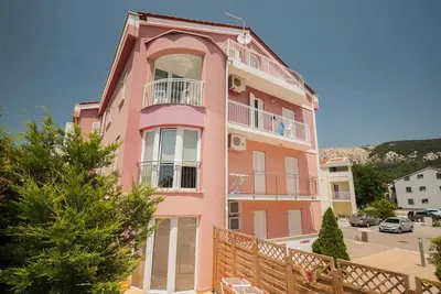 Appartement Lovorka 2 avec terrasse et barbecue
