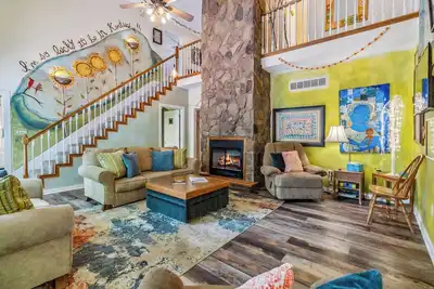 Image de Welcome to Gallery on the South Fork – A Lake Lover’s Dream