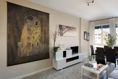 Image de The 100sqm, 4 bedrooms, 3 baths apartment are in central Barcelona. 8 persons
