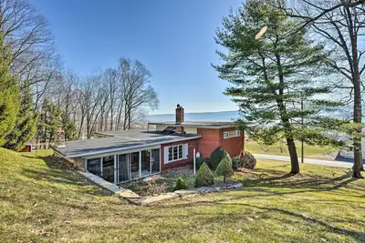 Image de Cozy Home w/ Private Patio & Views, Hiking On-Site