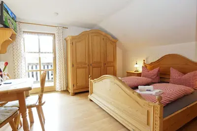 Image de Vacation apartment \"Waldeck\" with balcony - enjoy and relax in the Bavarian Forest