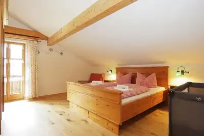 Image de \"Obere Stube\" vacation apartment with balcony and view over the beautiful low mountain range