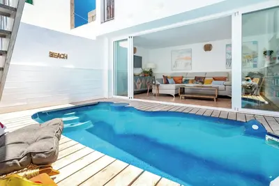 Belle maison dans une jolie rue résidentielle tranquille de Costa Teguise