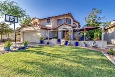 Image de Lake Villa with Beautiful Views and Car Option