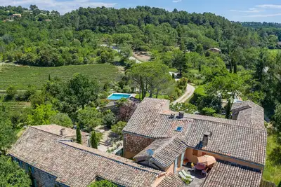 Gite Gordes, à Roussillon dans mas restauré
