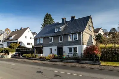 Image de Spacious, modern vacation home with large garden, near Winterberg