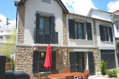 Image de Villa Bauloise rénovée idéalement placée à proximité de la plage et du marché