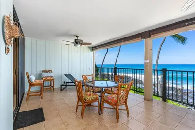 Image de Oceanfront 2br/2ba Condo: Stunning Views, Prime Location!