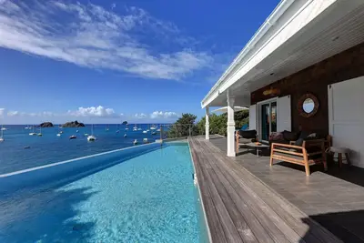 Image de Pleasure in Public by Personal Villas - Sophisticated, Breathtaking Ocean Views