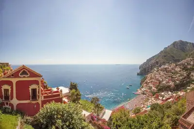 Image de Palazzo Santa Croce: Fascino Barocco nel Cuore di Positano