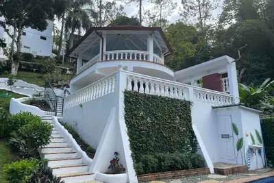 Image de Mountain Luxury Retreat – 8-Bedroom Villa with Private Pool