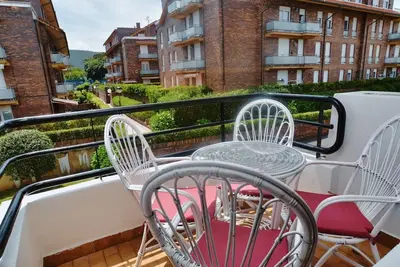 Image de Apartamento de 2 dormitorios y terraza - Canalejas 5912