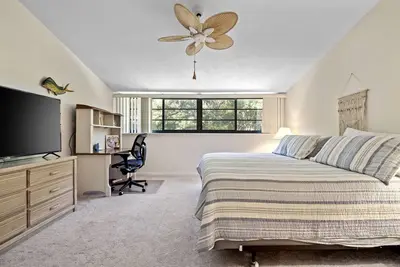 Image de Gated Community Townhome with Private Beach, Pool, and Tennis Courts!