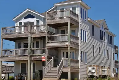 Image de Oceanfront, Private Pool and Hot Tub! !