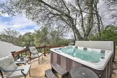 Image de Shingle Springs Studio w/ Pool - Near Casino!