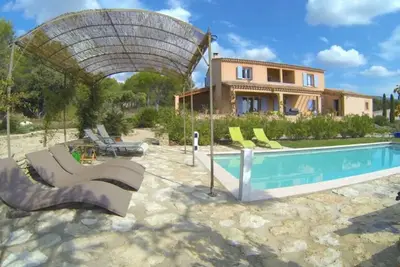 Image de Villa de luxe en Provence | Villa Vaucluse | 4 chambres | Piscine privée | Parfait pour les familles